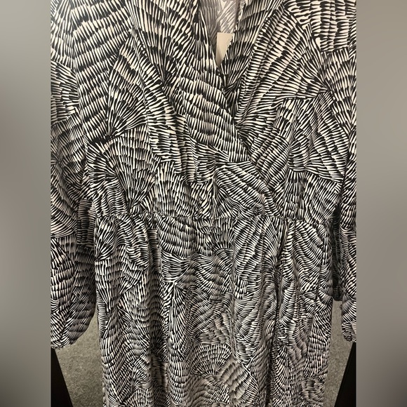 Women’s A New Day Black and White V-Neck Patterned Faux Wrap Dress XS - Picture 5 of 15